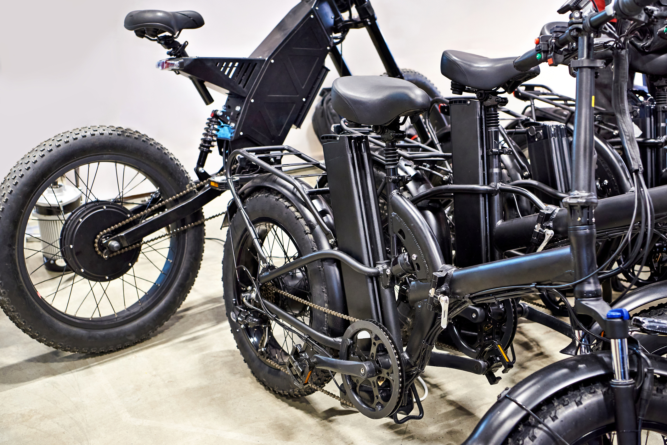 Unregulated Storage of E-Bike Batteries in NYC Raises Concerns of Fire Hazards